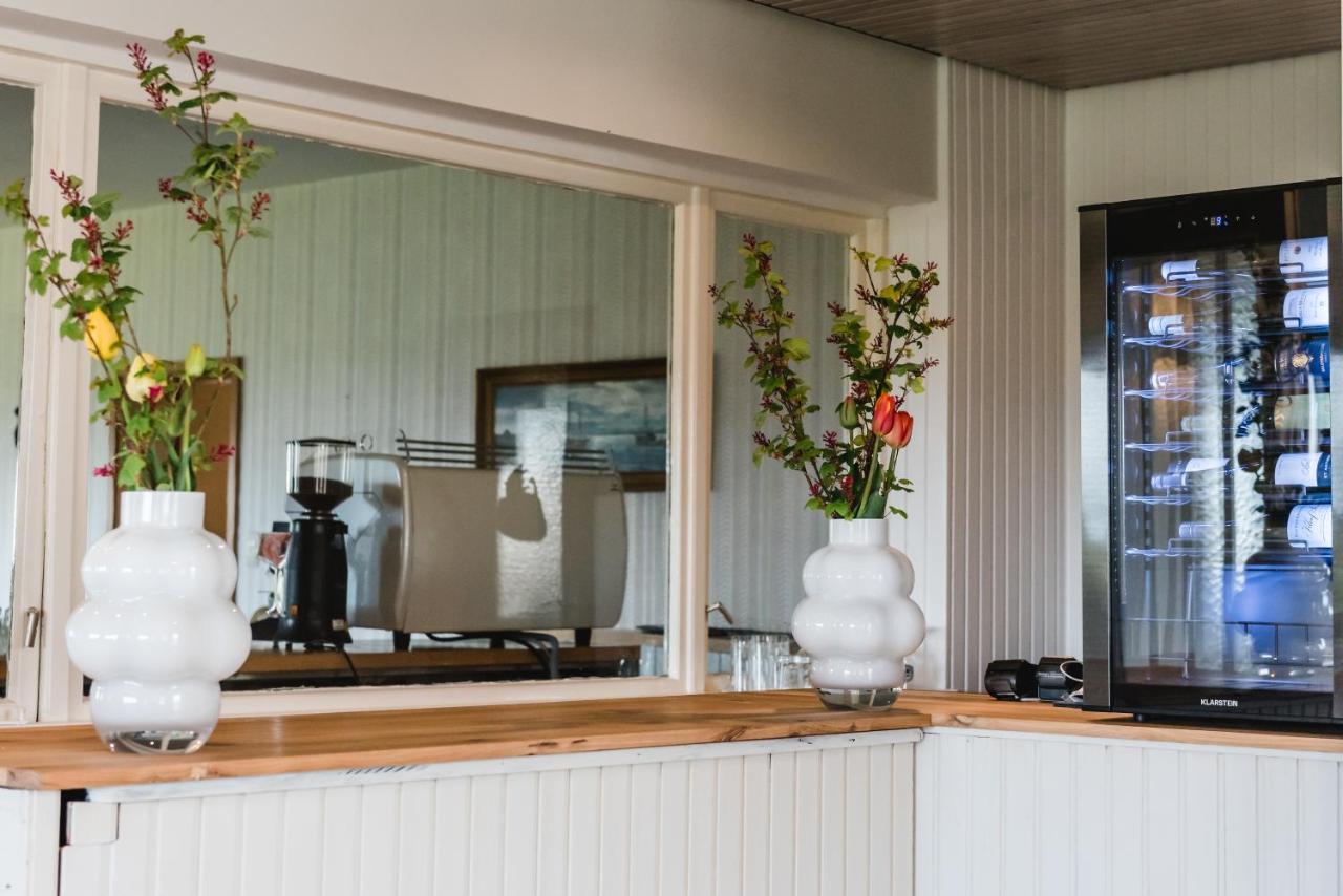 Straendhus Bed&Breakfast Hasselberg  Exterior foto