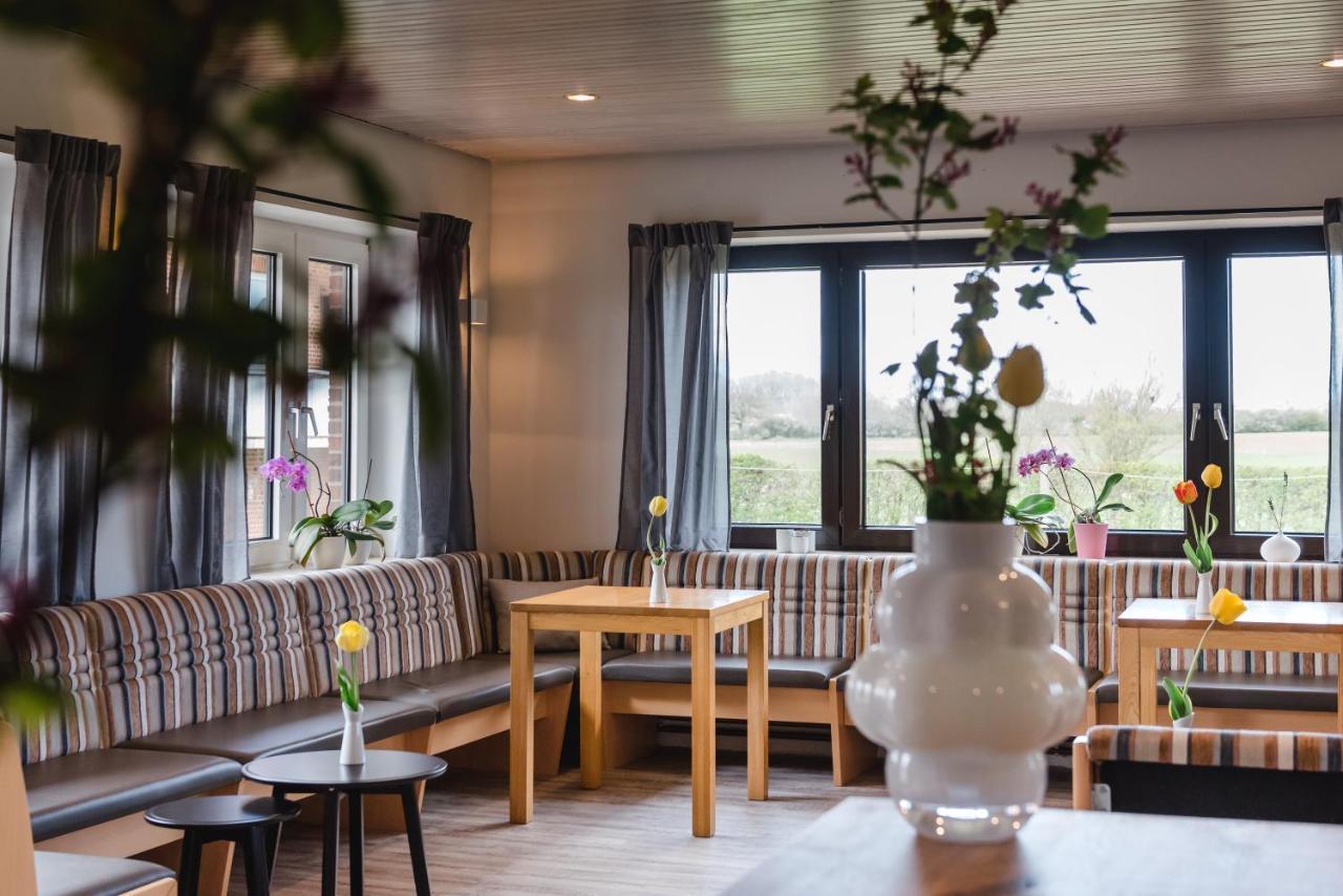 Straendhus Bed&Breakfast Hasselberg  Exterior foto