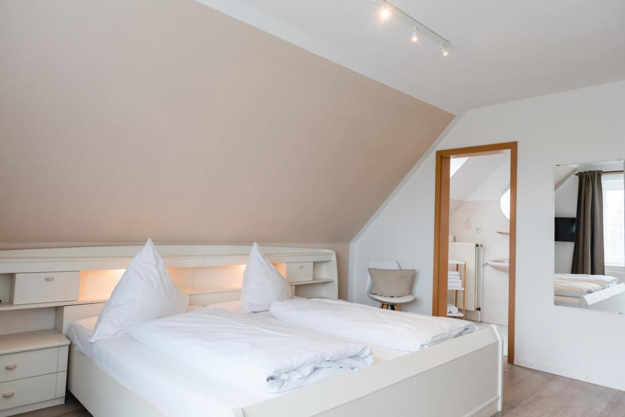 Straendhus Bed&Breakfast Hasselberg  Exterior foto