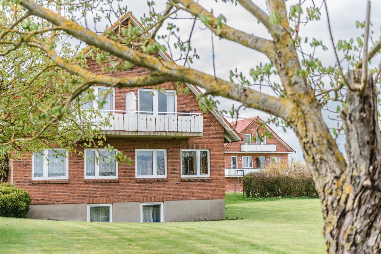 Straendhus Bed&Breakfast Hasselberg  Exterior foto